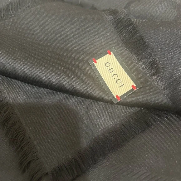 Gucci Monogram Scarf Black - Picture 6 of 9